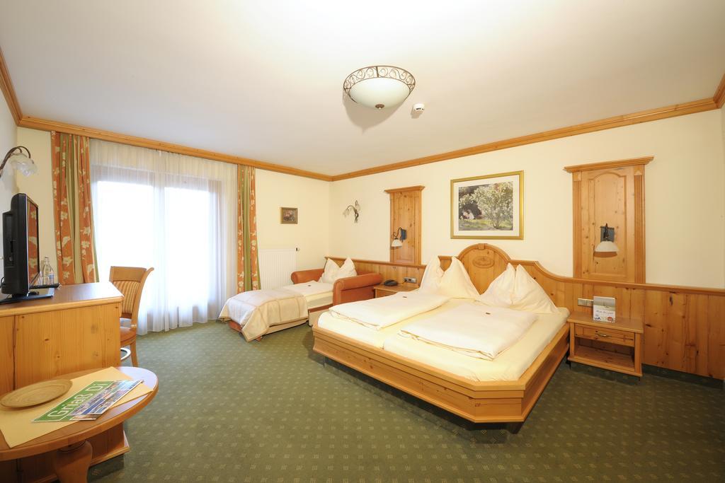 Hotel Garni Alpenland Altenmarkt im Pongau Esterno foto