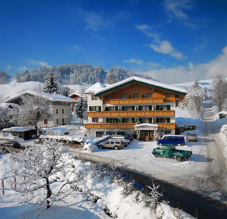 Hotel Garni Alpenland Altenmarkt im Pongau Esterno foto
