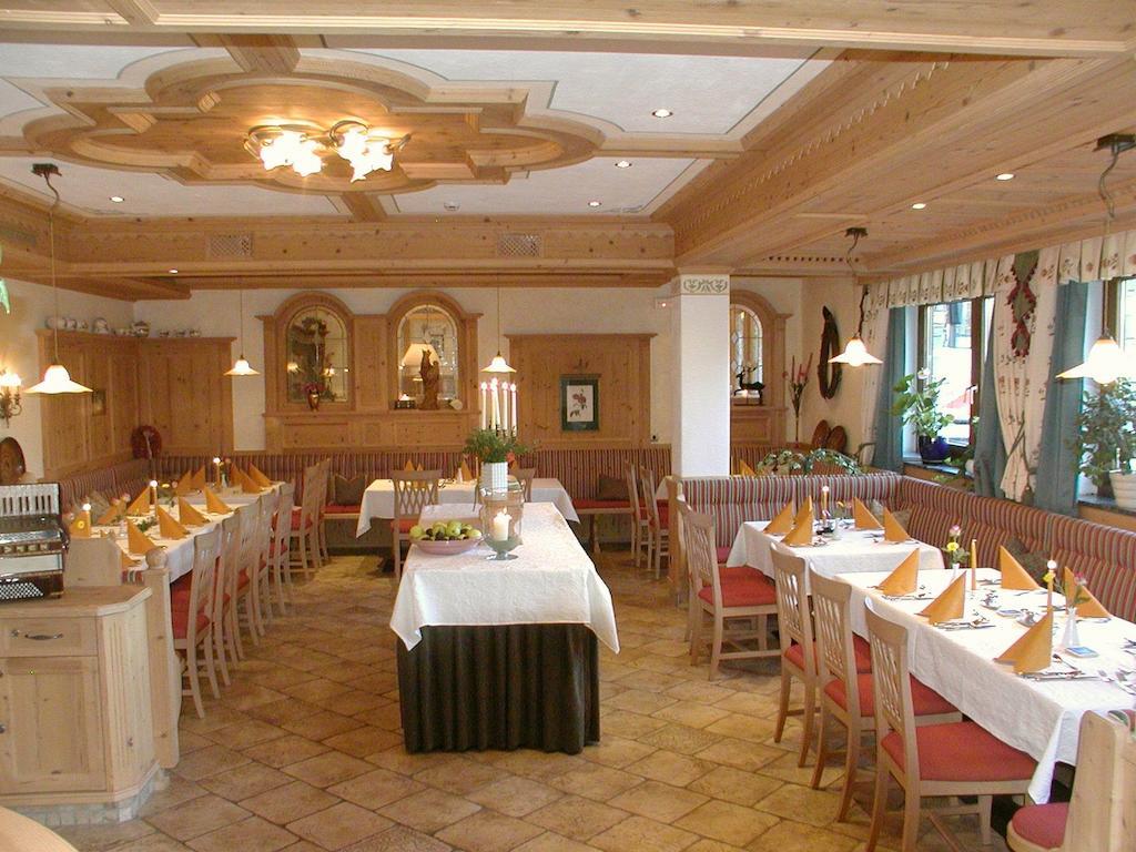 Hotel Garni Alpenland Altenmarkt im Pongau Esterno foto